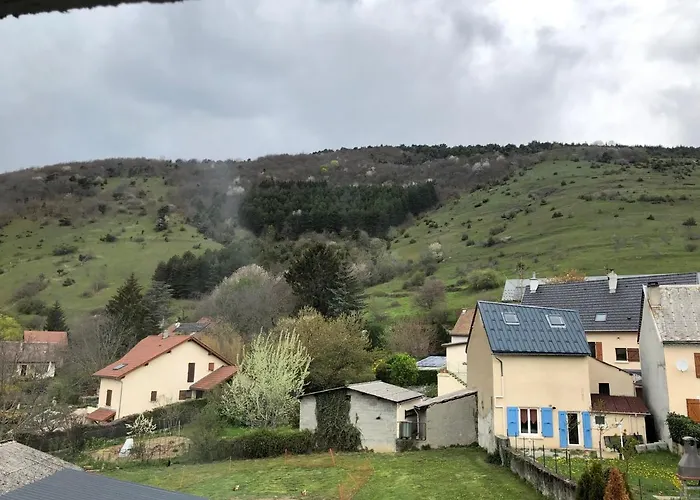 Entre Lacs Et Montagnes