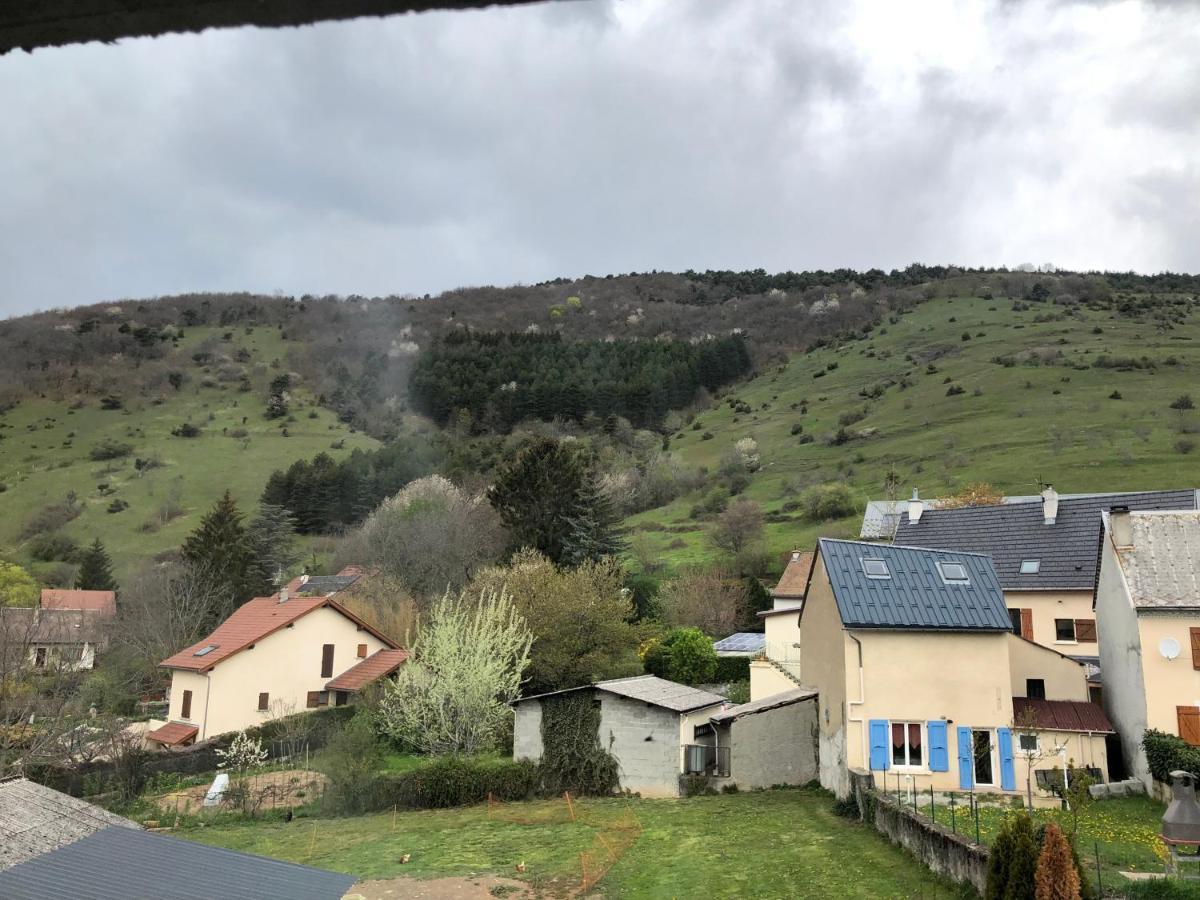Entre Lacs Et Montagnes Apartment *